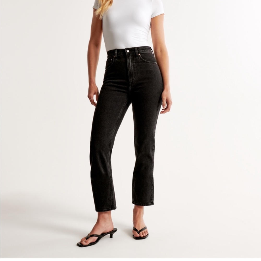 Abercrombie Ultra High Rise Ankle Straight